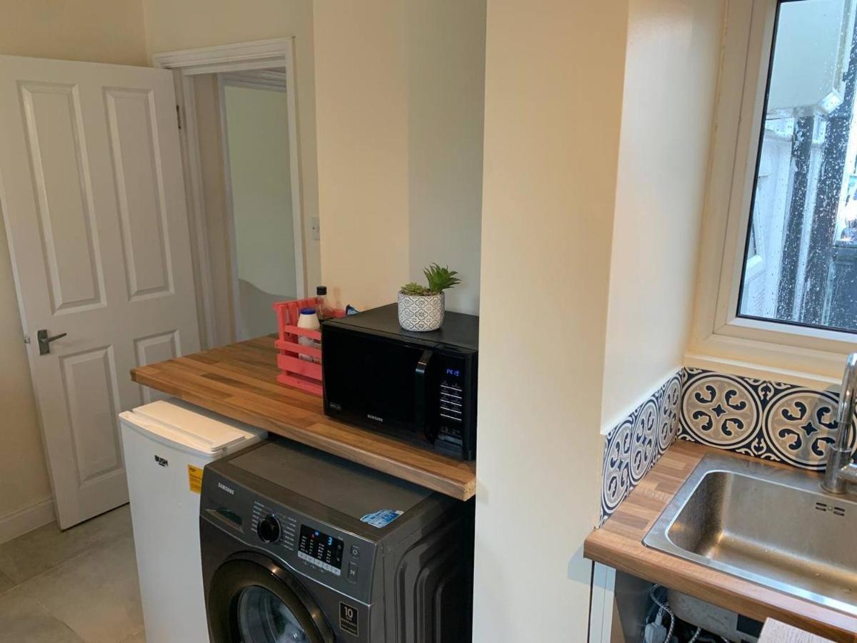 Daisy Apartamento Whetstone Exterior foto