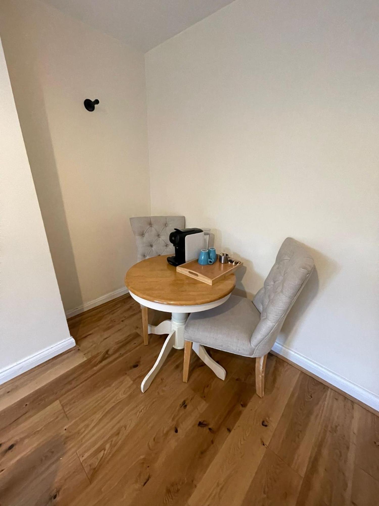Daisy Apartamento Whetstone Exterior foto
